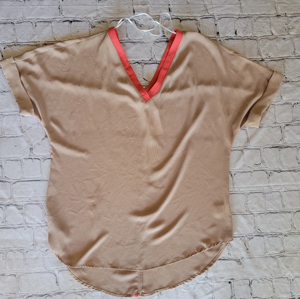 NWT Bellatrix Taupe & Coral Top Sz Medium